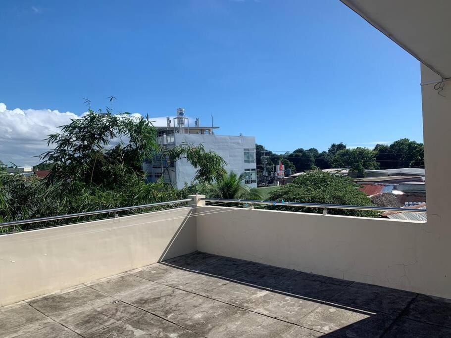 Lee'S Apartment Dumaguete City Екстериор снимка