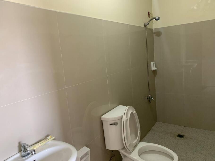 Lee'S Apartment Dumaguete City Екстериор снимка