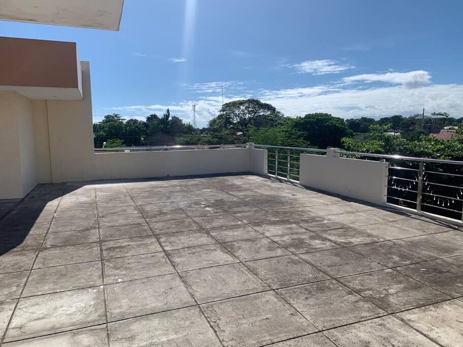 Lee'S Apartment Dumaguete City Екстериор снимка